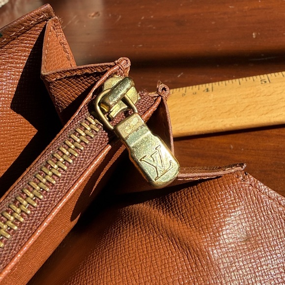 Louis Vuitton wallet - Picture 5 of 9